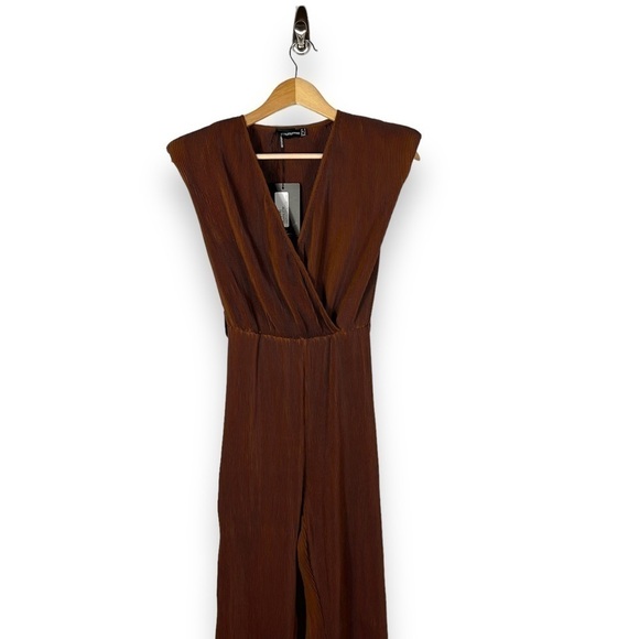Pretty Little Thing Pleated Shoulder Pad Flared Leg Jumpsuit, Chocolate, Size 2 - Picture 3 of 13